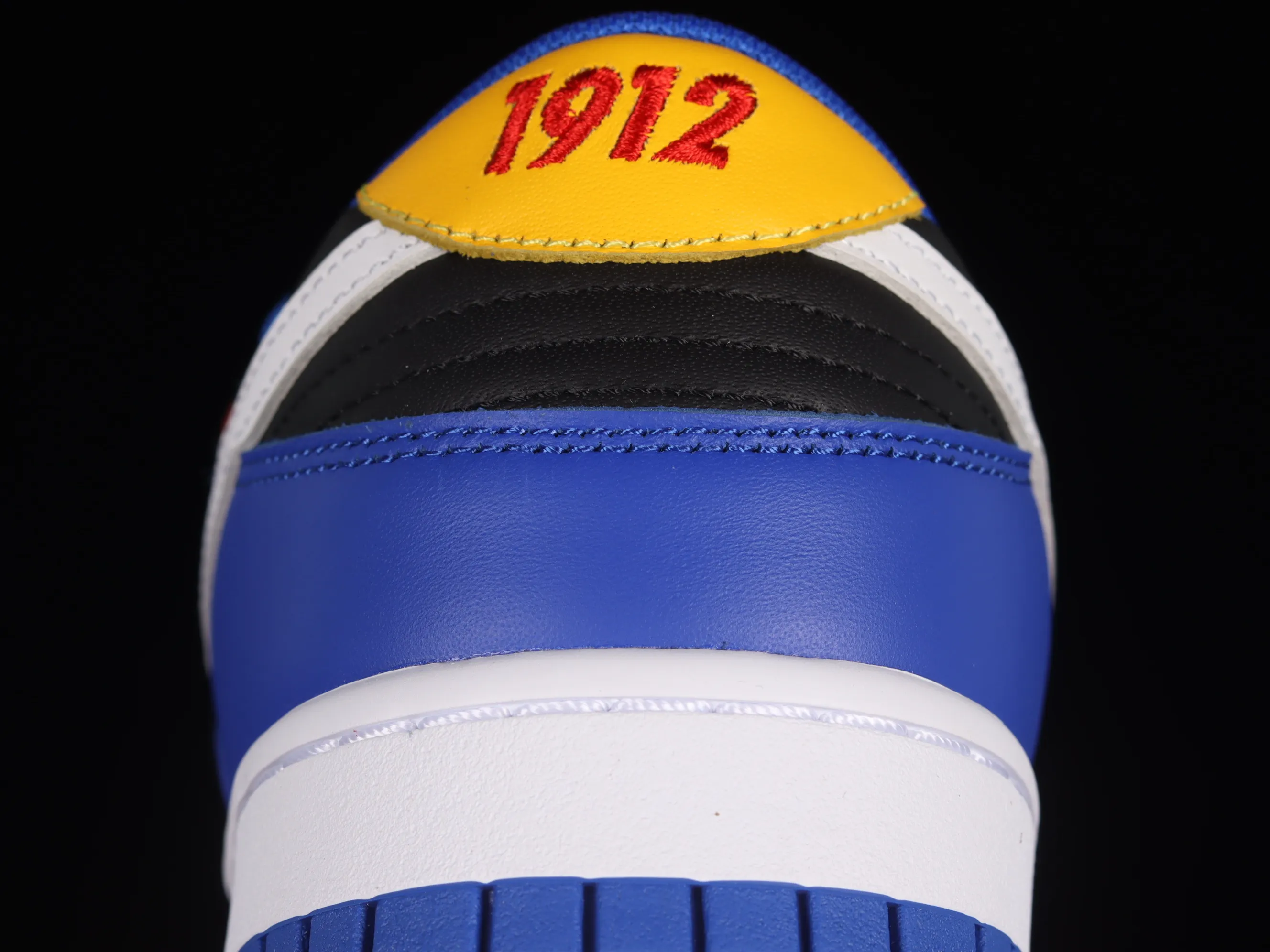 All categories Nk SB Dunk series Nk SB Dunk Low low-top sneakers C version Nk Dunk Low "TSU" University theme series SB low-top sports and leisure sneakers DR6190-100